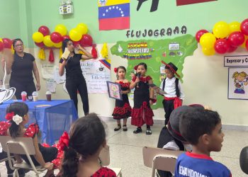 Alcalde León Jurado aplaude la calidad pedagógica de escuelas municipales durante el cierre de proyecto de socialización