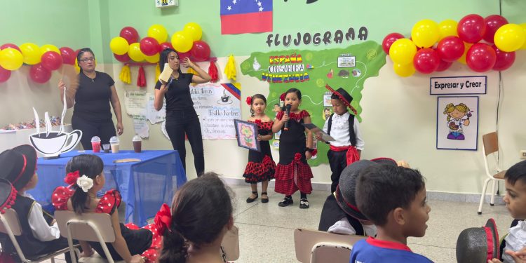 Alcalde León Jurado aplaude la calidad pedagógica de escuelas municipales durante el cierre de proyecto de socialización