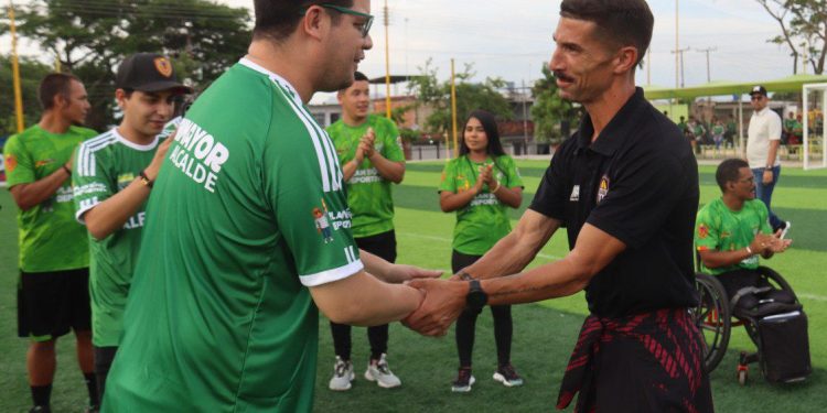 Alcalde Fuenmayor promovió Clínica Deportiva entre Valencia CF y Carabobo FC