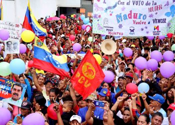 Oficialistas en Carlos Arvelo marcharon para respaldar candidatura de Maduro