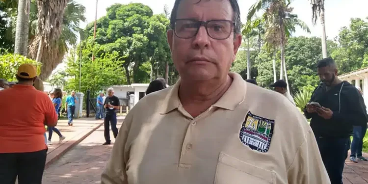 José Francisco Jiménez: Con bajos salarios es imposible que trabajadores ucistas cumplan jornada completa