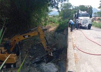 Hidrocentro sustituyó seis metros de colector en San Diego