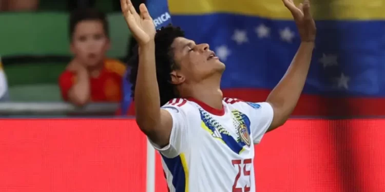 La Vinotinto goleó a Jamaica 3-0 y clasificó primera en su grupo a cuartos de final