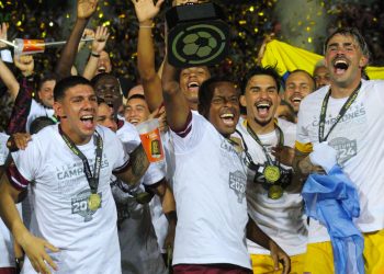 Carabobo FC logra el sueño con goleada 3-0; Campeón del Apertura tras 27 años