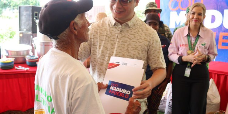 Alcalde Fuenmayor entregó insumos, fertilizantes y maquinaria agrícola a comunidades agrourbanas de Valencia