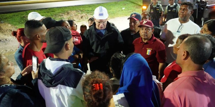 Ejecutan trabajos de adecuación integral de la vía desde el puente San Luis hasta la bomba La Guacamaya