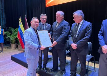 Crema Helados recibió distinciones de cámaras empresariales carabobeñas