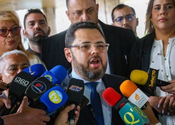 Ecarri propone al CNE que convoque a un debate presidencial