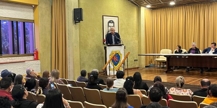 Unidad en el CLEC trabaja en proyecto de ley en materia de salud mental en la entidad