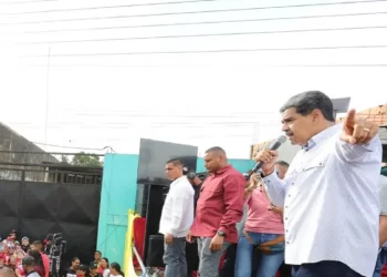 Maduro dice tener pruebas de que candidatos opositores planean un golpe de Estado