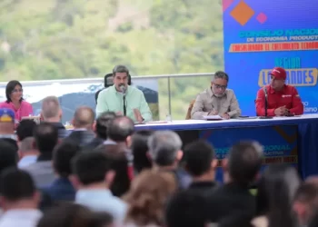 Maduro dice que habrá plan de generación eléctrica en Mérida y recuperación de la ULA