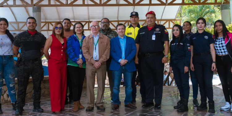 La Universidad Arturo Michelena otorga becas a funcionarios de la Policía Nacional Bolivariana