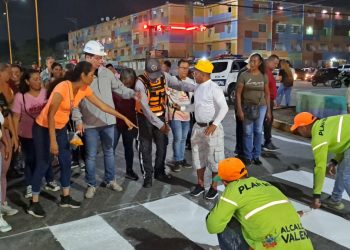 Alcalde Fuenmayor supervisó trabajos de rehabilitación vial de la avenida Intercomunal La Isabelica en Valencia
