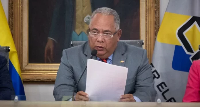 El CNE cambia norma de testigos de mesa y la oposición podría perder hasta un 40 % de sus miembros