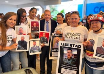 González Urrutia promete liberar a los presos políticos si gana las elecciones