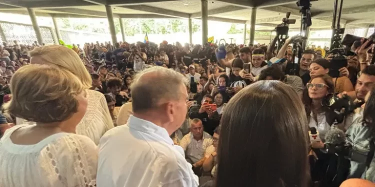 González Urrutia promete educación de calidad en acto de la UCV