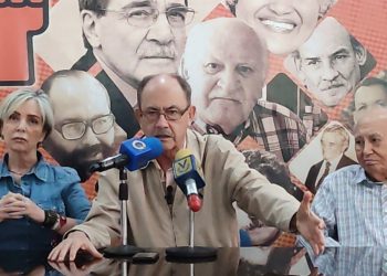 Felipe Mujica: Simulacro electoral no arrojó sorpresa alguna