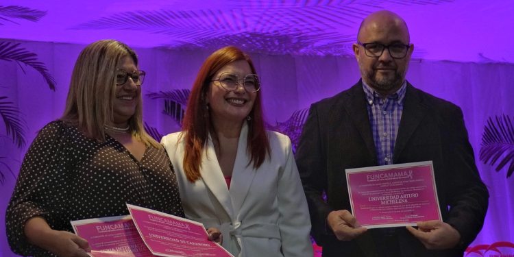 La UAM recibió reconocimiento por su apoyo a Funcamama en el 22° Aniversario de la fundación