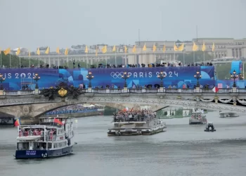 La lluvia empapó la ceremonia inaugural de los Juegos Olímpicos