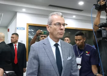 Rector del CNE Juan Carlos Delpino llama a mantener clima pacífico tras arrestos en campaña