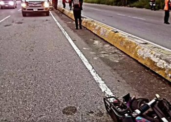 Jóvenes murieron en accidente de moto en la autopista Valencia-Puerto Cabello