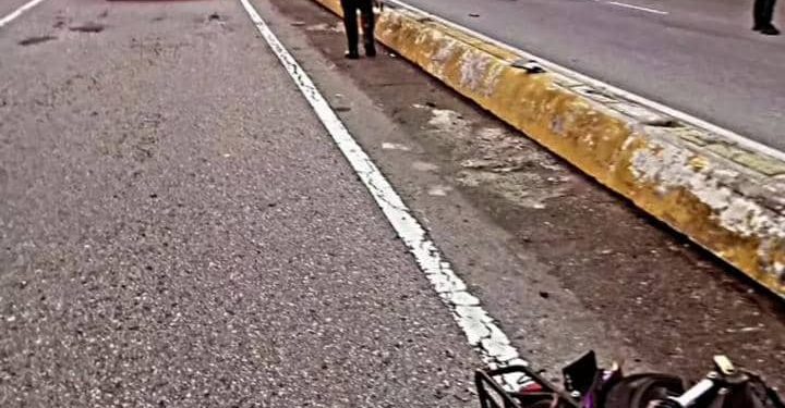 Jóvenes murieron en accidente de moto en la autopista Valencia-Puerto Cabello