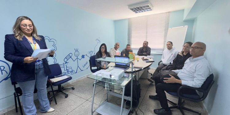 Cmdnna de San Diego dicta taller de orientación a familias con imposición de medidas de protección