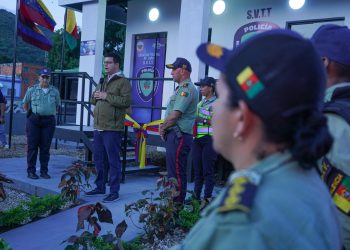 Alcalde de Valencia reinauguró módulo de Polivalencia en la avenida Lara