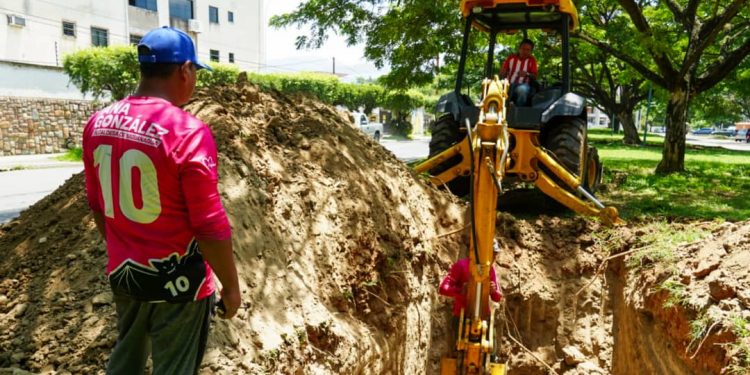 Alcaldía de Naguanagua realizó sustitución de colector de aguas servidas en el Paseo Venezuela de La Granja