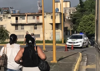 Restringido el acceso a la avenida Lara la mañana de este viernes