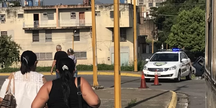 Restringido el acceso a la avenida Lara la mañana de este viernes
