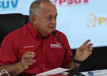 Según Diosdado Cabello el rector Delpino está en Panamá y viajará a Estados Unidos