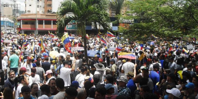 Carabobeños se concentraron para exigir al CNE que muestre las actas electorales del 28J