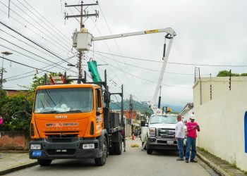 Corpoelec y Alcaldía de Naguanagua reemplazaron transformadores en La Cidra II, Las Trincheras y Ezequiel Zamora 