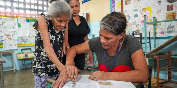 Naguanaguenses participaron en la Segunda Consulta Popular Nacional