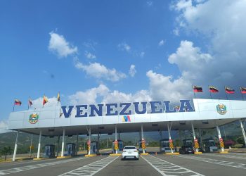 Descienden las ventas y el paso de transporte de carga en frontera con Colombia tras las elecciones
