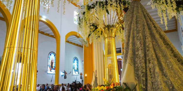 Feligresía celebró en Naguanagua el Día de la Virgen de Begoña
