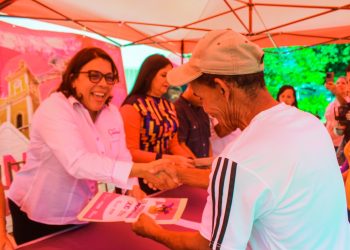 Alcaldesa Ana González encabezó entrega de títulos de tierra a más de 70 vecinos de Brisas de Carabobo III