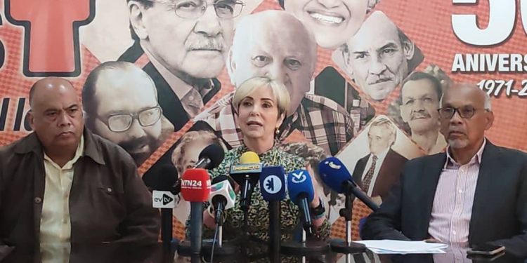 María Verdeal del MAS advierte que el TSJ «no tiene competencia constitucional para totalizar resultados de la elección presidencial»