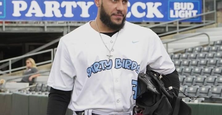 Rusber Estrada llegó a la nave desde la agencia libre