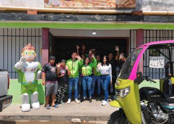 Crema Helados donó congelador e insumos a panadería familiar para apoyar el emprendimiento