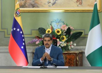 Maduro dice que Estados Unidos amenaza con deportar a migrantes venezolanos