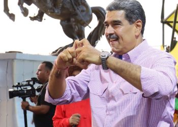 Maduro dice que González Urrutia es la representación de la «deslealtad» a la Constitución