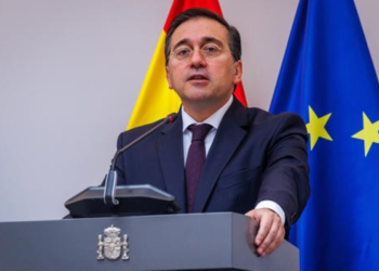 España niega ser parte de una operación contra Maduro