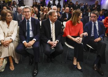 La presidenta del Parlamento Europeo se reúne en Madrid con Edmundo González