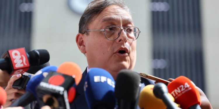 Abogado de González Urrutia se reunirá con Tarek William Saab