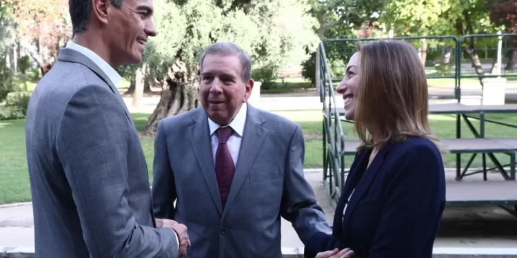 Sánchez tras reunirse con Edmundo González: España seguirá trabajando por la democracia en Venezuela