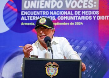 Petro busca una nueva conversación con Maduro