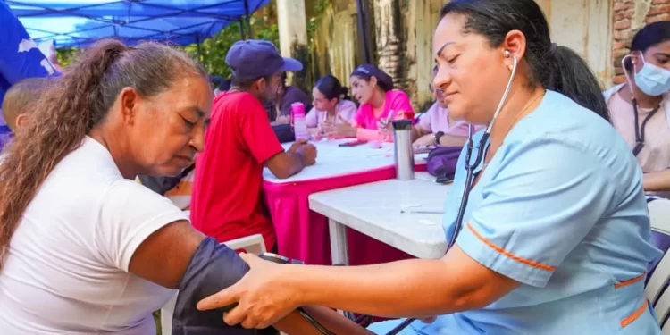 Benefician a más de 500 familias en Las Trincheras con Plan Amor en Acción
