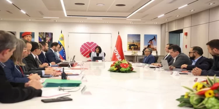 Vicepresidenta Rodríguez revisa políticas para impulsar producción petrolera